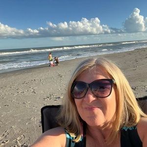 Meet your Posher, Cheryl